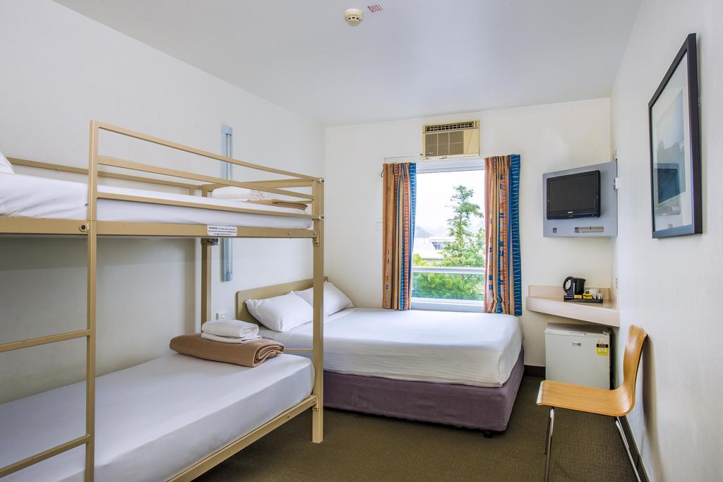 Ibis Budget Κοφς Χάρμπουρ Εξωτερικό φωτογραφία