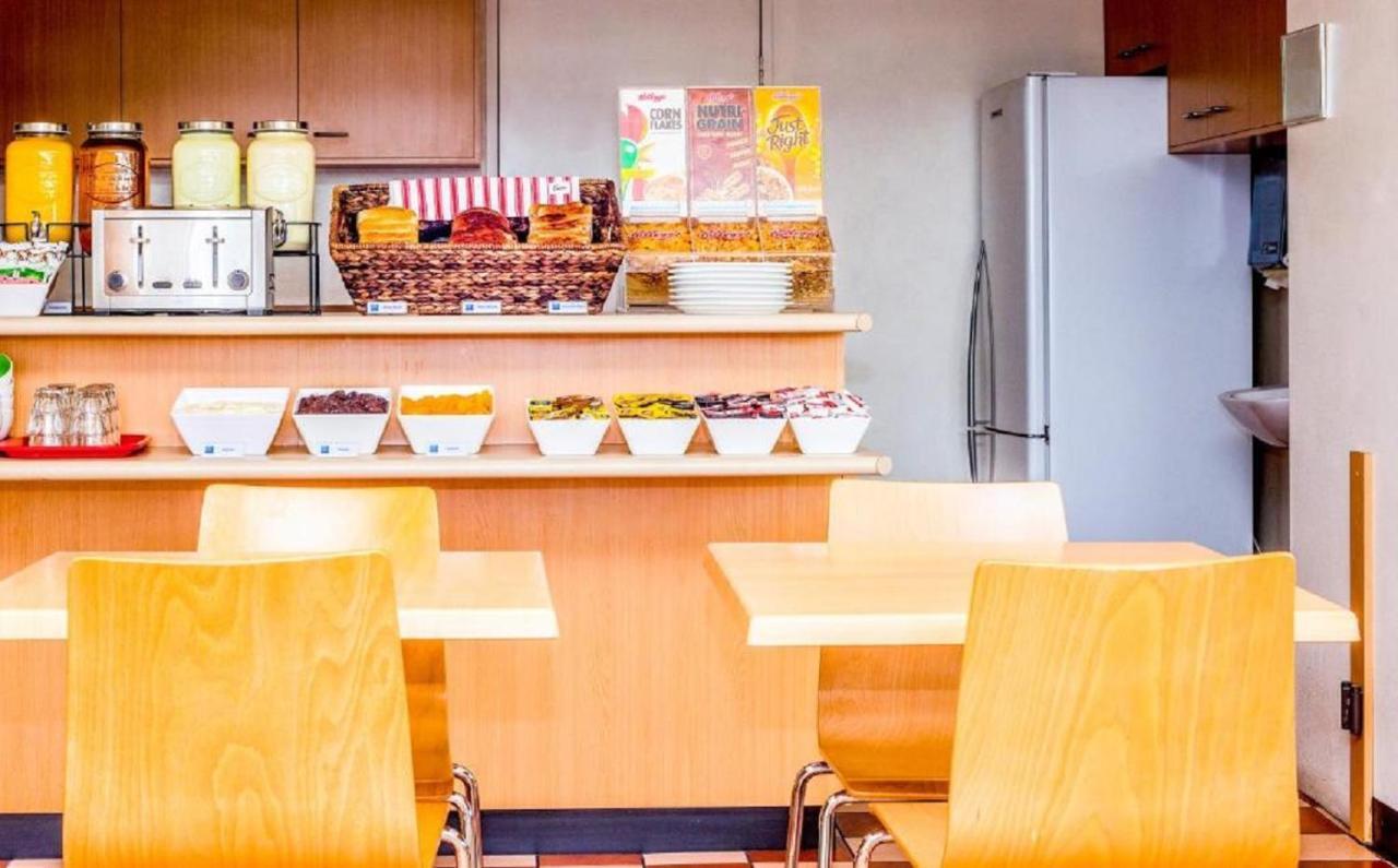 Ibis Budget Κοφς Χάρμπουρ Εξωτερικό φωτογραφία