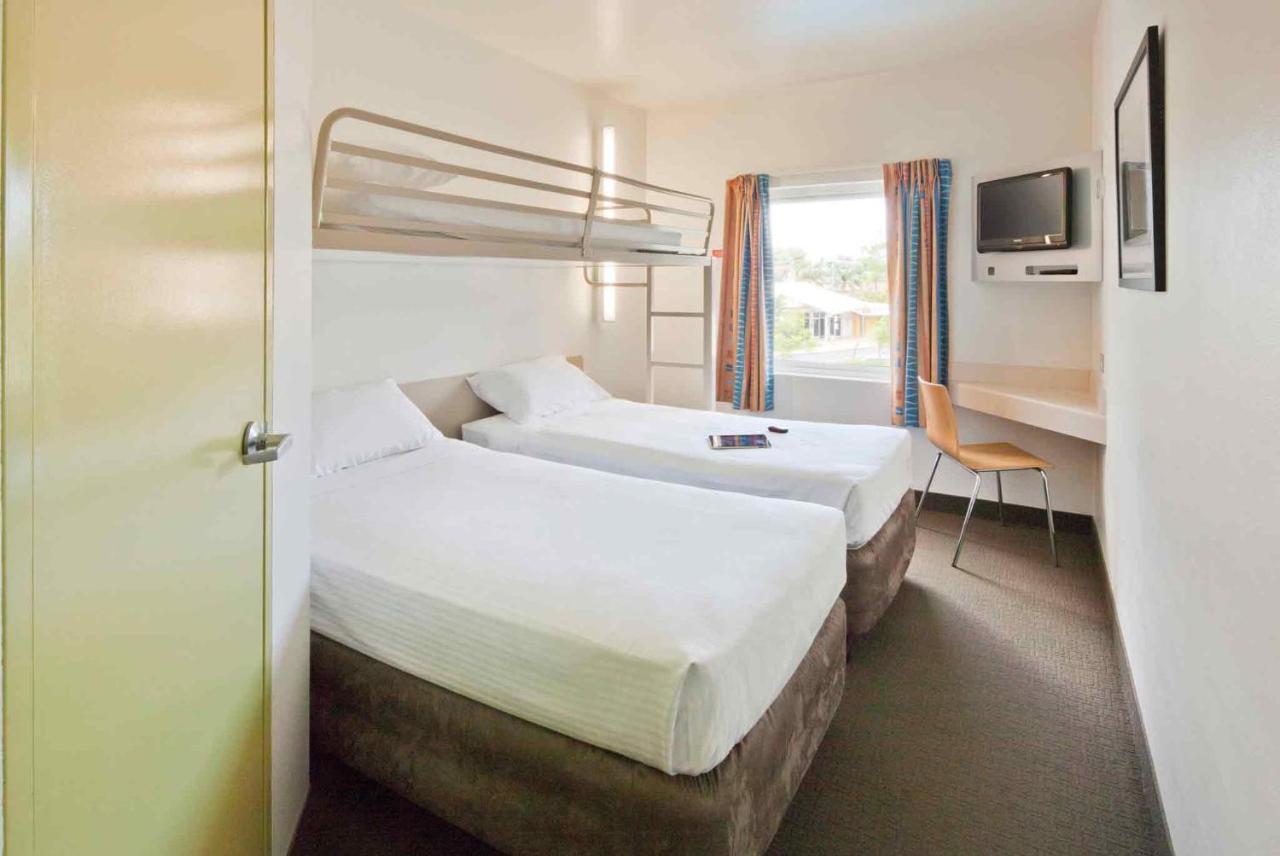 Ibis Budget Κοφς Χάρμπουρ Εξωτερικό φωτογραφία